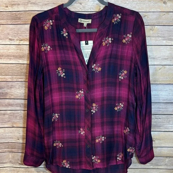 Democracy Plaid Blouse with Floral Embroidery - Picture 2 of 6